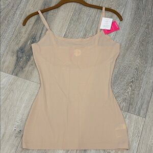 NEW SPANX Thinstincts Smooth Nude Slim Fit Convertible Cami Tank Top size Medium